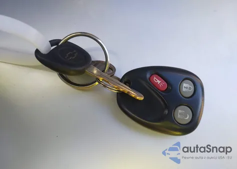 2004 Chevrolet Tahoe Ls из США, поврежденный, VIN 1GNEC13T84R234209